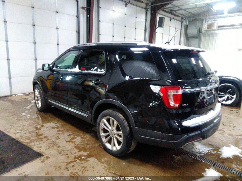 VIN 1FM5K8D83JGA13196 2018 FORD EXPLORER XLT