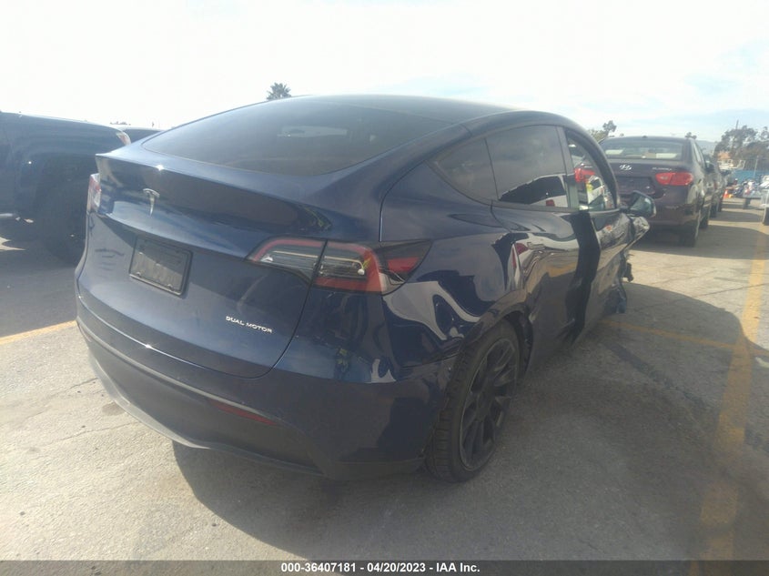 VIN 7SAYGDEE1NF511772 2022 TESLA MODEL Y LONG RANGE