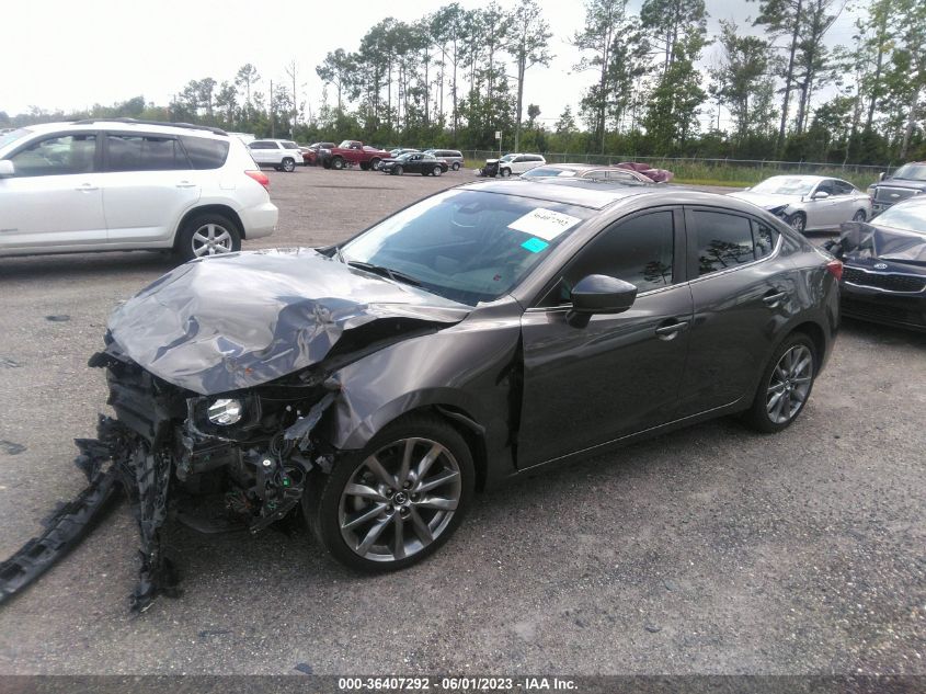 2018 MAZDA MAZDA3 4-DOOR TOURING 3MZBN1V34JM239839