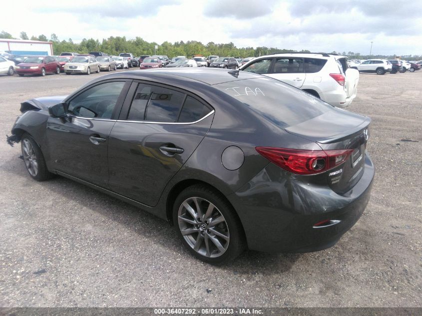 2018 MAZDA MAZDA3 4-DOOR TOURING 3MZBN1V34JM239839