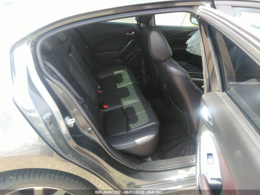 2018 MAZDA MAZDA3 4-DOOR TOURING 3MZBN1V34JM239839