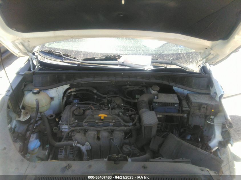 2017 HYUNDAI TUCSON SE - KM8J33A4XHU407631