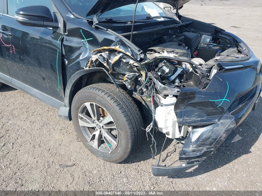 VIN 2T3RFREV5JW707297 2018 TOYOTA RAV4 XLE/ADVENTURE