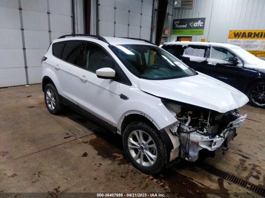 2017 FORD ESCAPE SE - 1FMCU9G9XHUD93676