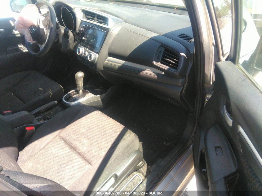 VIN 3HGGK5H81JM725607 2018 HONDA FIT EX