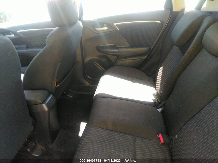VIN 3HGGK5H81JM725607 2018 HONDA FIT EX