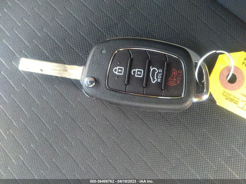 2020 HYUNDAI TUCSON SE - KM8J2CA47LU170429