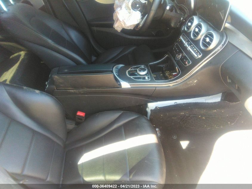 2019 MERCEDES-BENZ C-CLASS C 300 - 55SWF8DBXKU317452