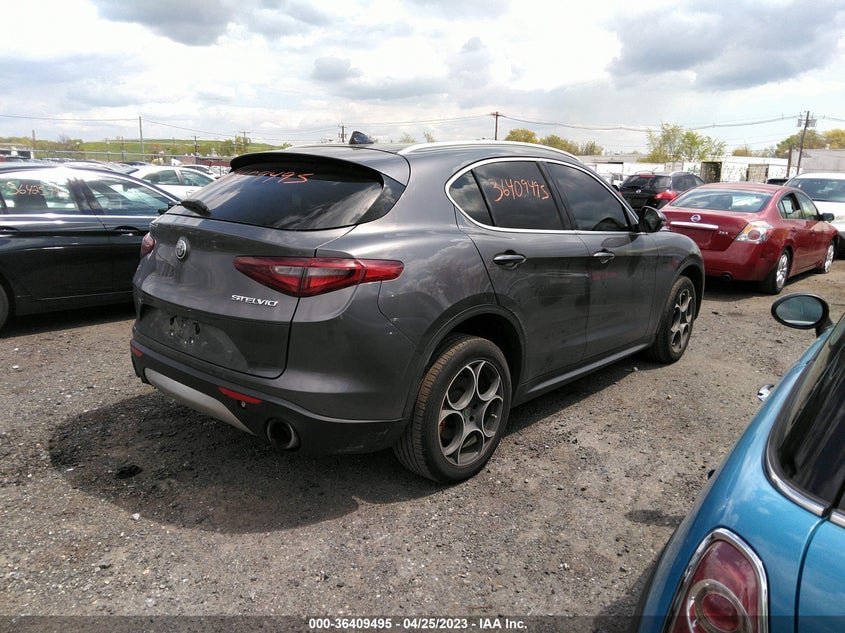 VIN ZASFAKAN4J7B83710 2018 ALFA ROMEO STELVIO