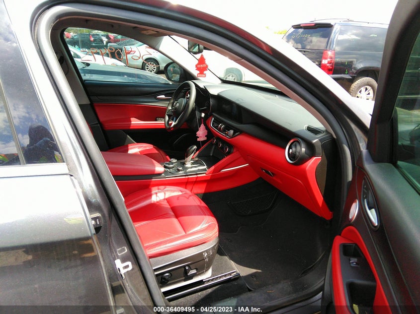 VIN ZASFAKAN4J7B83710 2018 ALFA ROMEO STELVIO