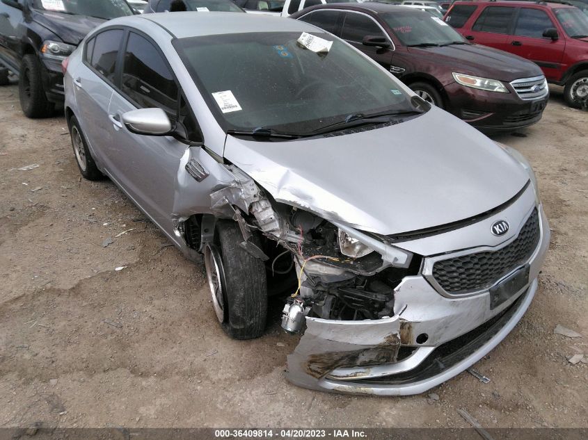 2016 KIA FORTE LX - KNAFK4A65G5518694