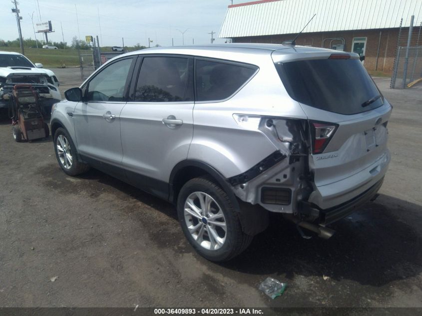 2017 FORD ESCAPE SE - 1FMCU9GD7HUC74293