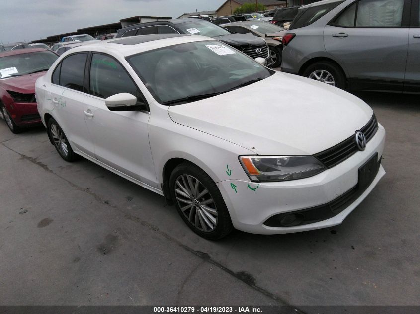 2013 VOLKSWAGEN JETTA SEDAN SEL W/NAV - 3VWLX7AJ5DM361829