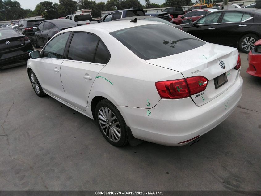 2013 VOLKSWAGEN JETTA SEDAN SEL W/NAV - 3VWLX7AJ5DM361829