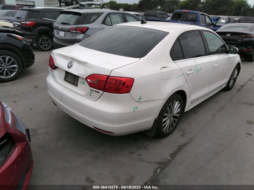 2013 VOLKSWAGEN JETTA SEDAN SEL W/NAV - 3VWLX7AJ5DM361829