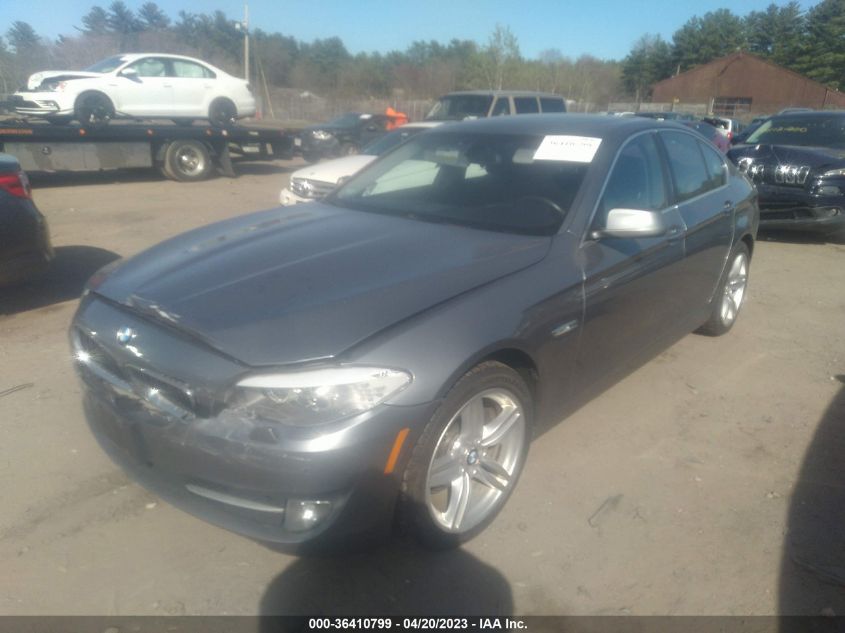 2013 BMW 5 SERIES 528I XDRIVE - WBAXH5C52DD112614