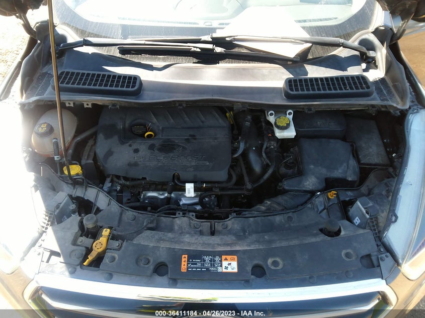 VIN 1FMCU0GD5HUA78803 2017 FORD ESCAPE SE