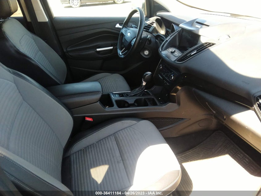 VIN 1FMCU0GD5HUA78803 2017 FORD ESCAPE SE