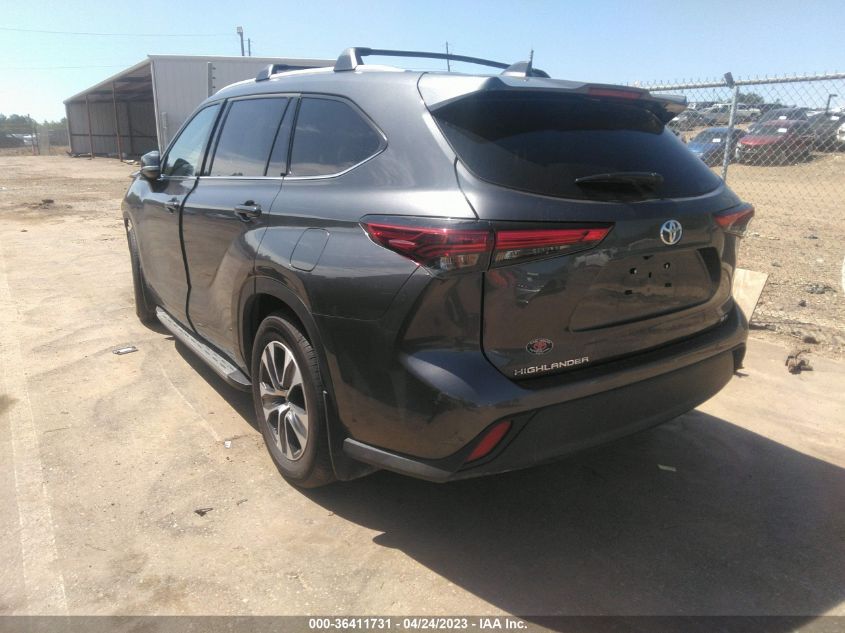 2022 TOYOTA HIGHLANDER XLE - 5TDGZRAH5NS132527