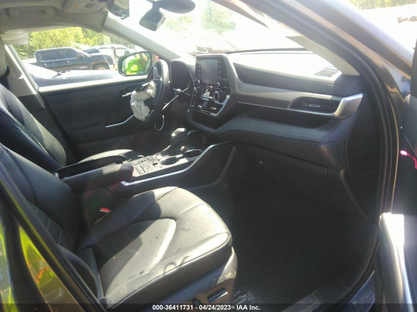 2022 TOYOTA HIGHLANDER XLE - 5TDGZRAH5NS132527