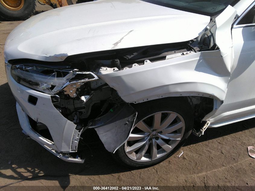 2016 VOLVO XC90 T6 MOMENTUM YV4A22PK8G1072065