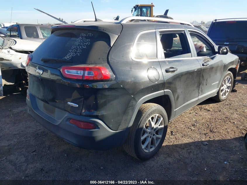 VIN 1C4PJLCB0JD560735 2018 JEEP CHEROKEE LATITUDE
