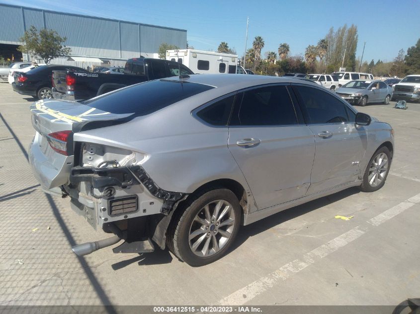 2017 FORD FUSION ENERGI SE - 3FA6P0PU1HR352746