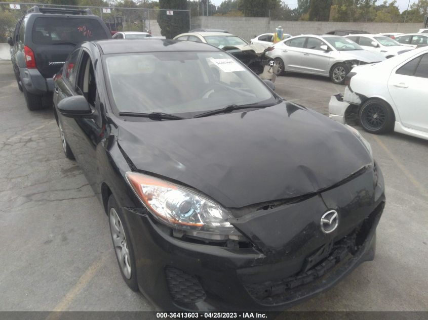 2013 MAZDA MAZDA3 I SPORT - JM1BL1U81D1701703