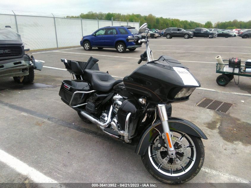 2017 HARLEY-DAVIDSON FLTRU - 1HD1KGD16HB6768
