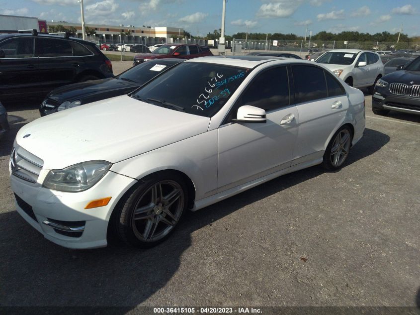 2013 MERCEDES-BENZ C 250 SPORT/LUXURY WDDGF4HB7DA752696