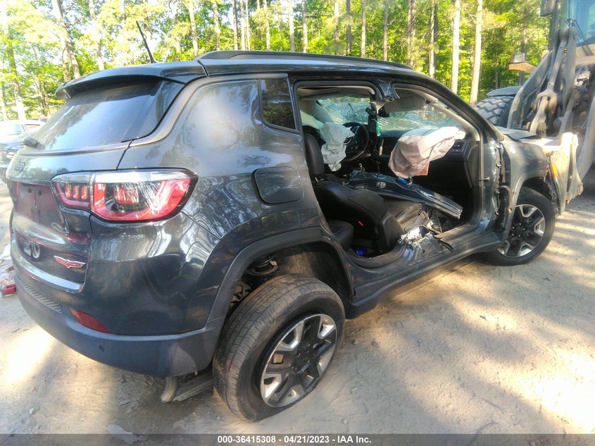 VIN 3C4NJDDB8JT163621 2018 JEEP COMPASS TRAILHAWK
