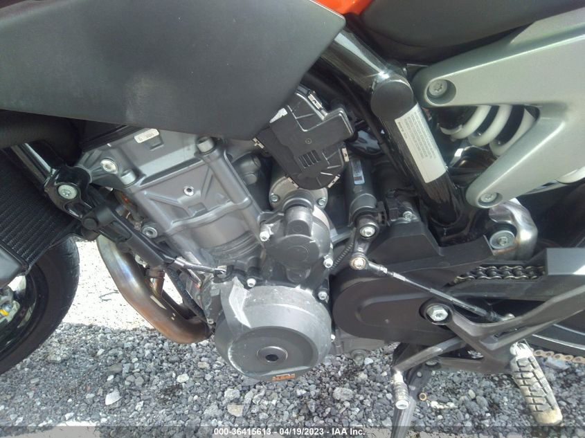 2019 KTM 790 DUKE VBKTU6406KM744758