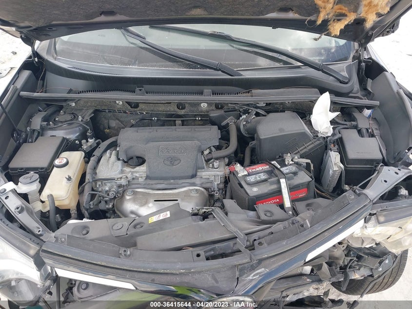 VIN JTMZFREV9JJ741578 2018 TOYOTA RAV4 LE