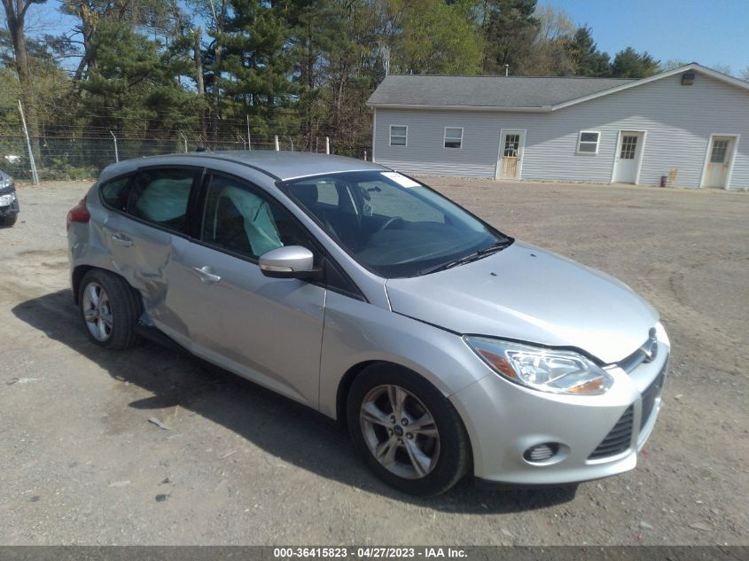 2014 FORD FOCUS SE - 1FADP3K21EL404630