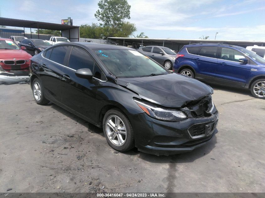 2018 CHEVROLET CRUZE LT - 1G1BE5SM2J7110847