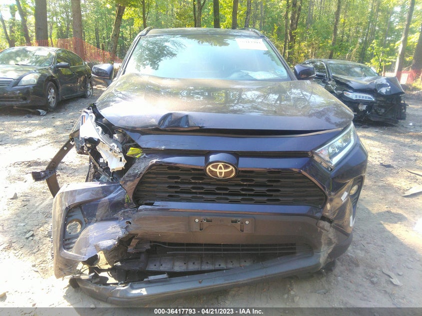 VIN JTMP1RFV7KD028604 2019 TOYOTA RAV4 XLE
