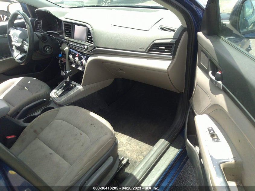 VIN 5NPD84LF8KH404915 2019 HYUNDAI ELANTRA SEL