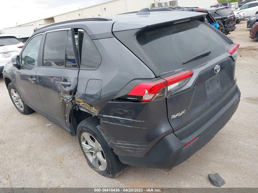 VIN 2T3P1RFV2MW180280 2021 TOYOTA RAV4 XLE