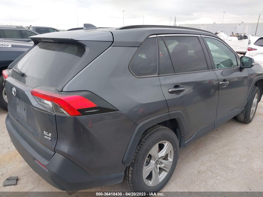VIN 2T3P1RFV2MW180280 2021 TOYOTA RAV4 XLE