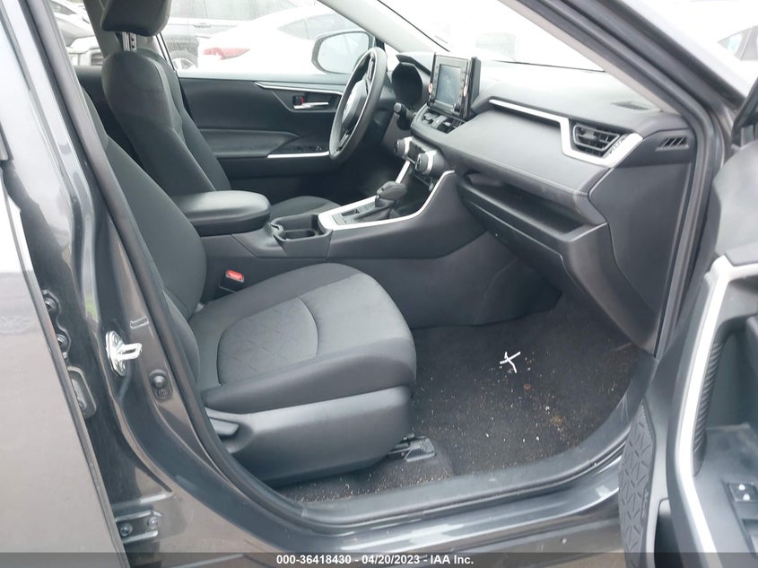 VIN 2T3P1RFV2MW180280 2021 TOYOTA RAV4 XLE