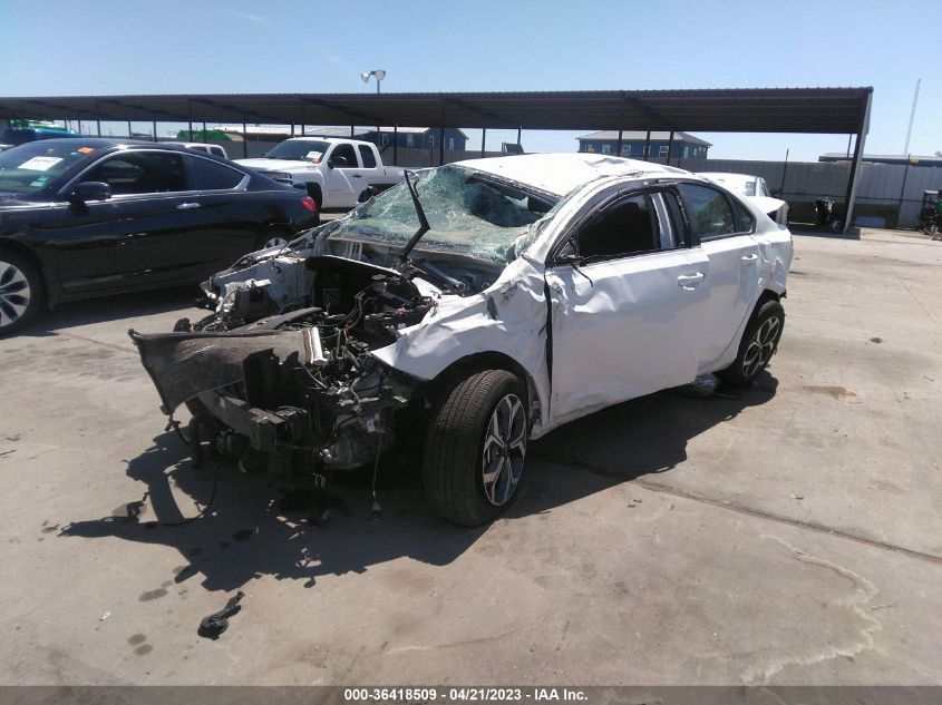 3KPF24ADXME330240 Kia Forte LXS 2