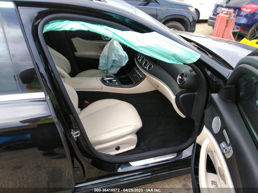 2019 MERCEDES-BENZ E-CLASS E 300 - WDDZF4JB1KA582139