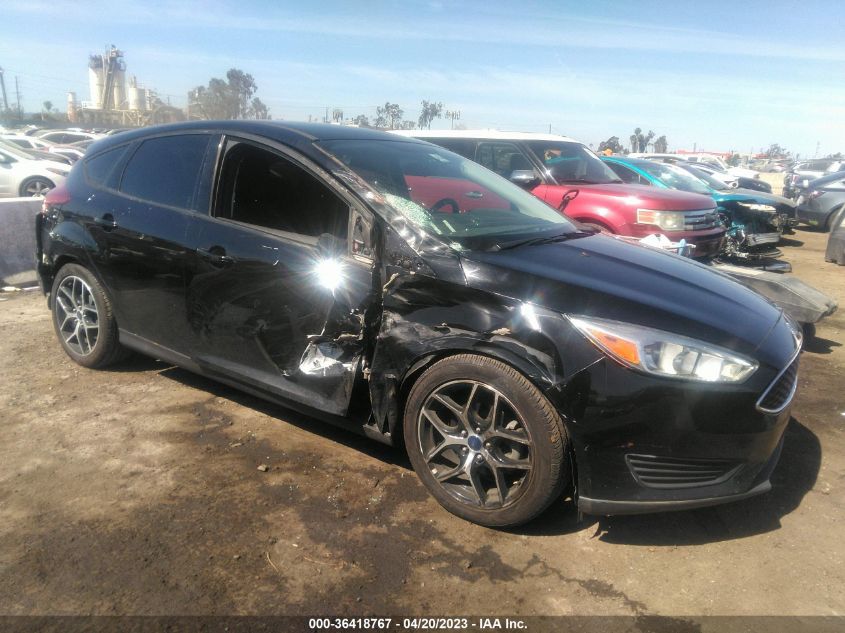 2016 FORD FOCUS SE - 1FADP3K21GL395754