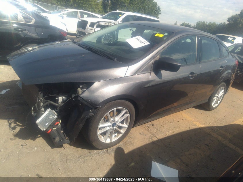 VIN 1FADP3F23JL307269 2018 FORD FOCUS SE