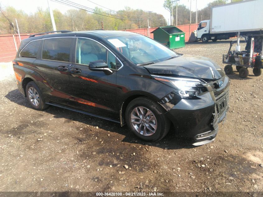 2023 TOYOTA SIENNA LE - 5TDKRKEC1PS144273
