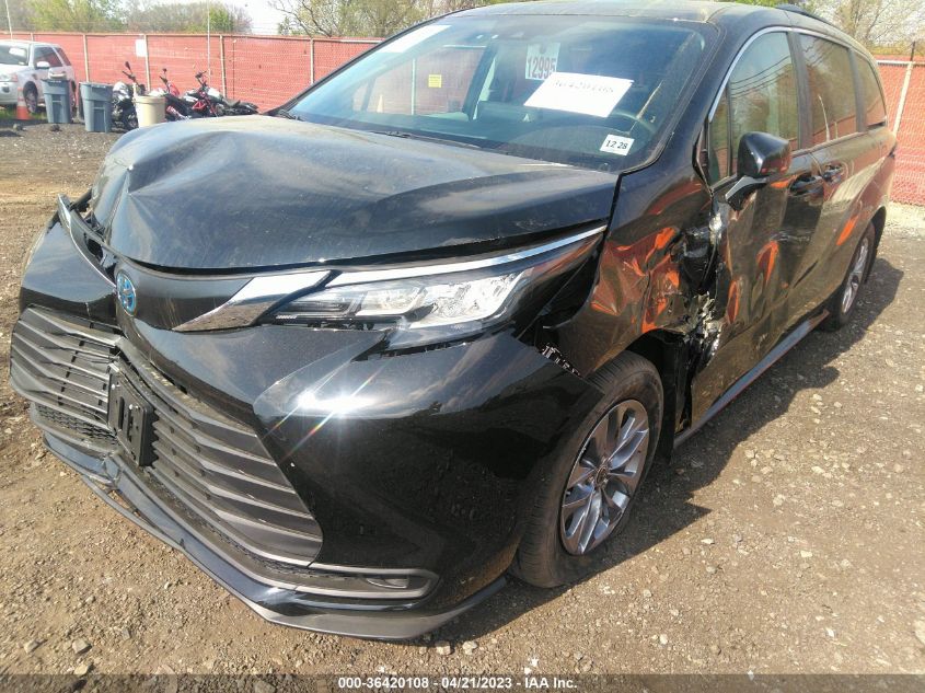 2023 TOYOTA SIENNA LE - 5TDKRKEC1PS144273