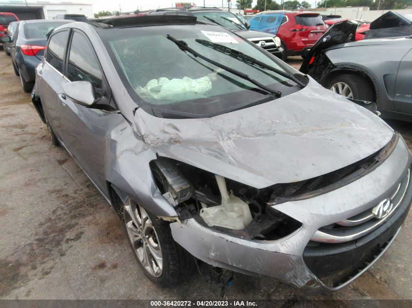 2013 HYUNDAI ELANTRA GT W/BLUE INT - KMHD35LEXDU037578