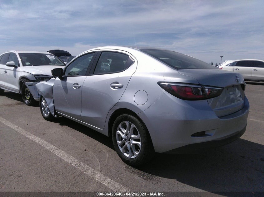 VIN 3MYDLBYV4HY188237 2017 TOYOTA YARIS IA