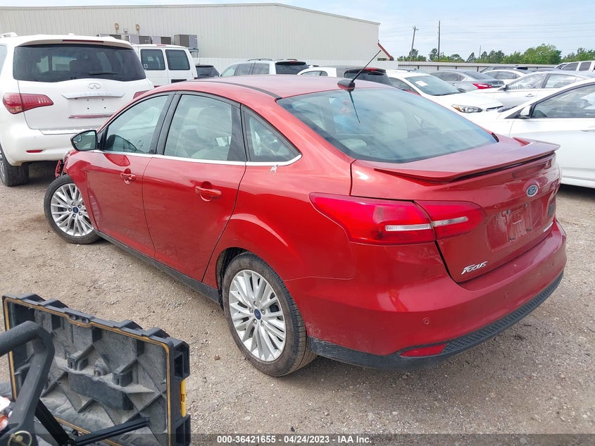 VIN 1FADP3J23JL271784 2018 FORD FOCUS TITANIUM