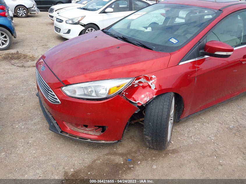 VIN 1FADP3J23JL271784 2018 FORD FOCUS TITANIUM
